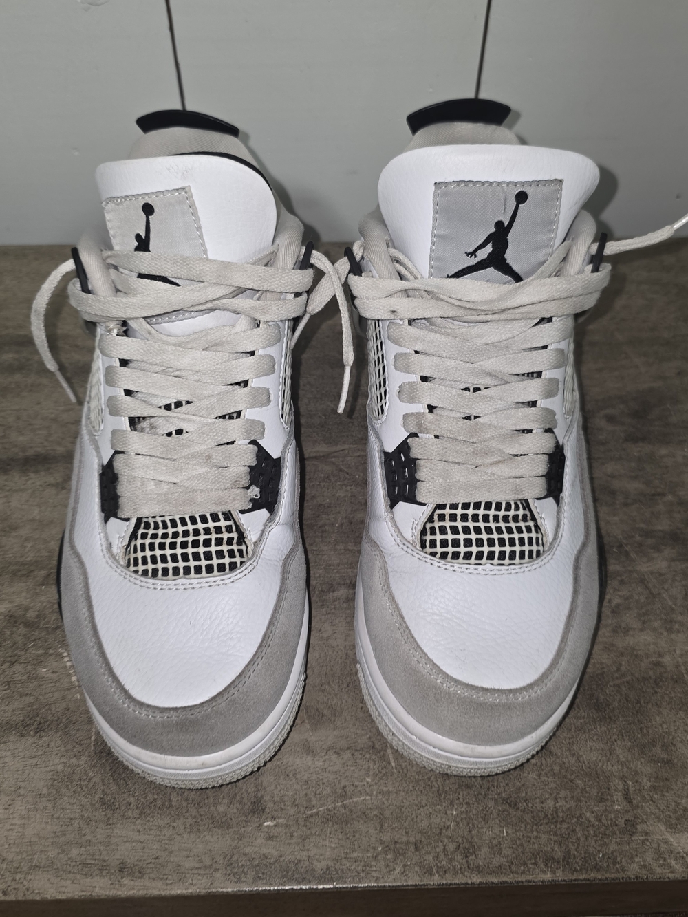 Jordan Men’s White & Gray Retro Basketball Sneakers